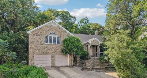 Photo of 6008 Bon Terra DR, Austin, TX 78731 (MLS # 9296232) Photo of 6008 Bon Terra DR, Austin, TX 78731 (MLS # 9296232)