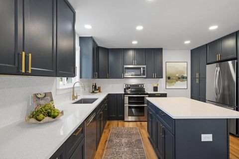 Tiny photo for 1505 Summit ST, Austin, TX 78741 (MLS # 9452678)