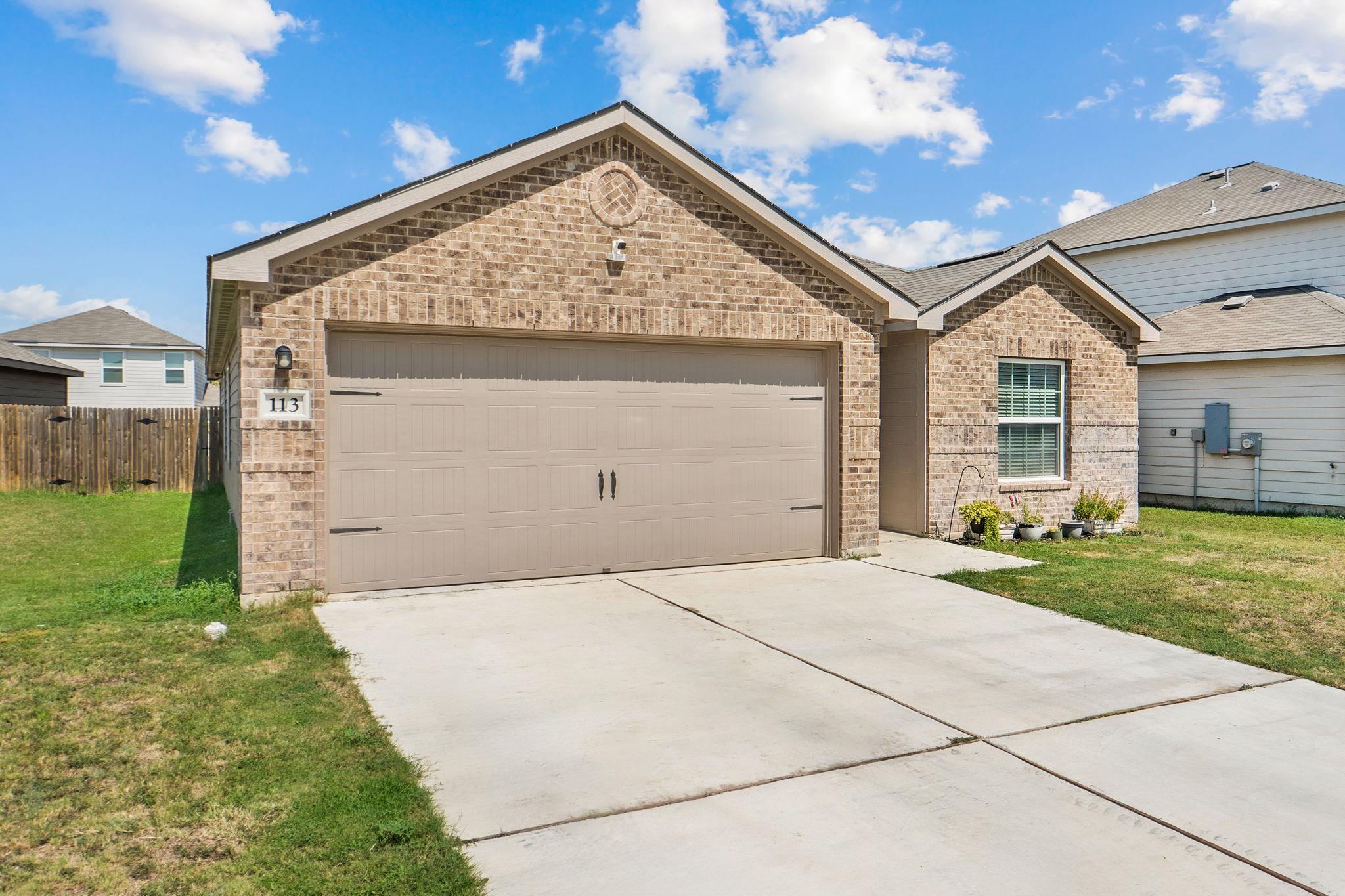 113 Stratton LN