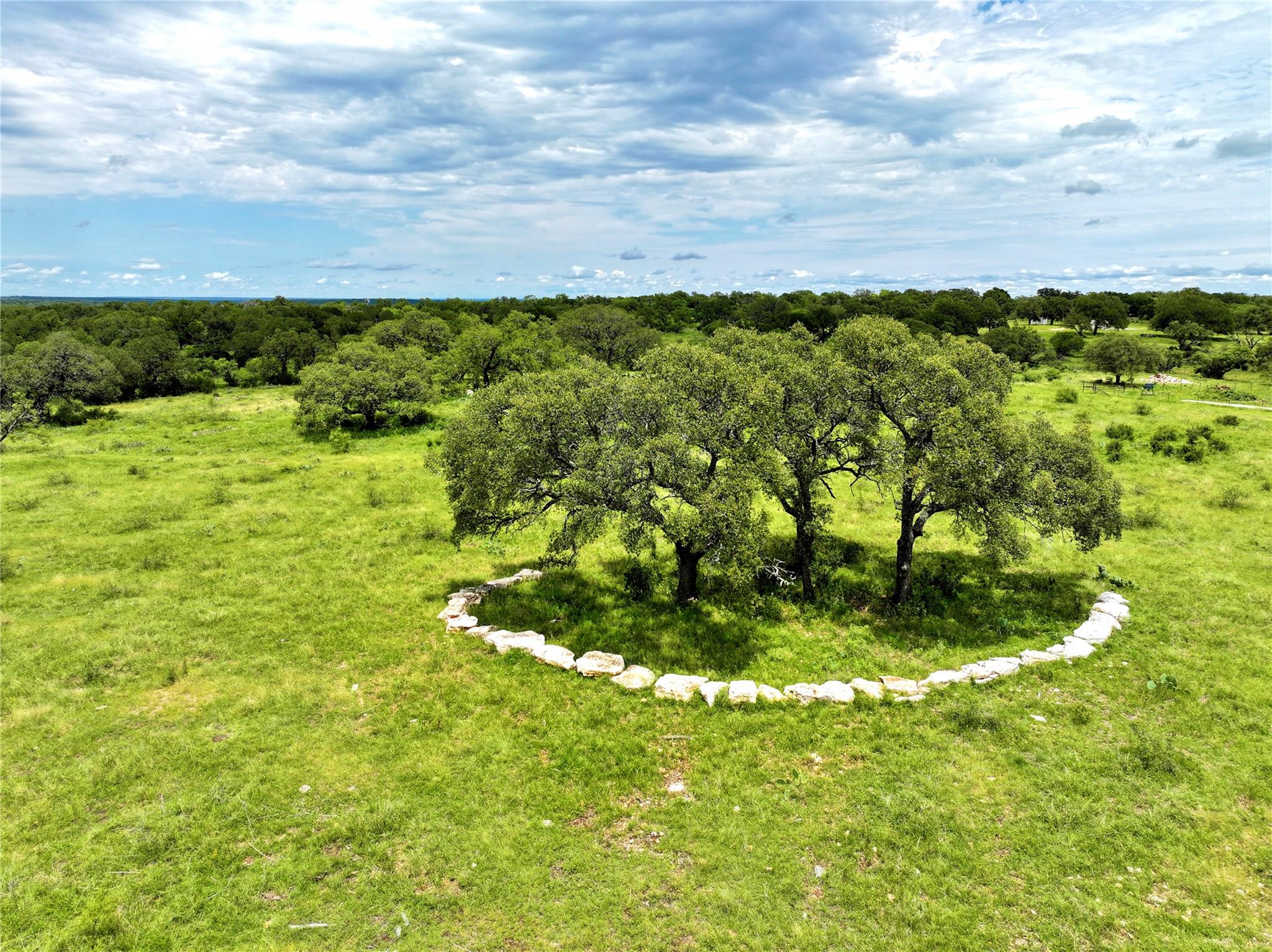 209 Rocky Hollow RD