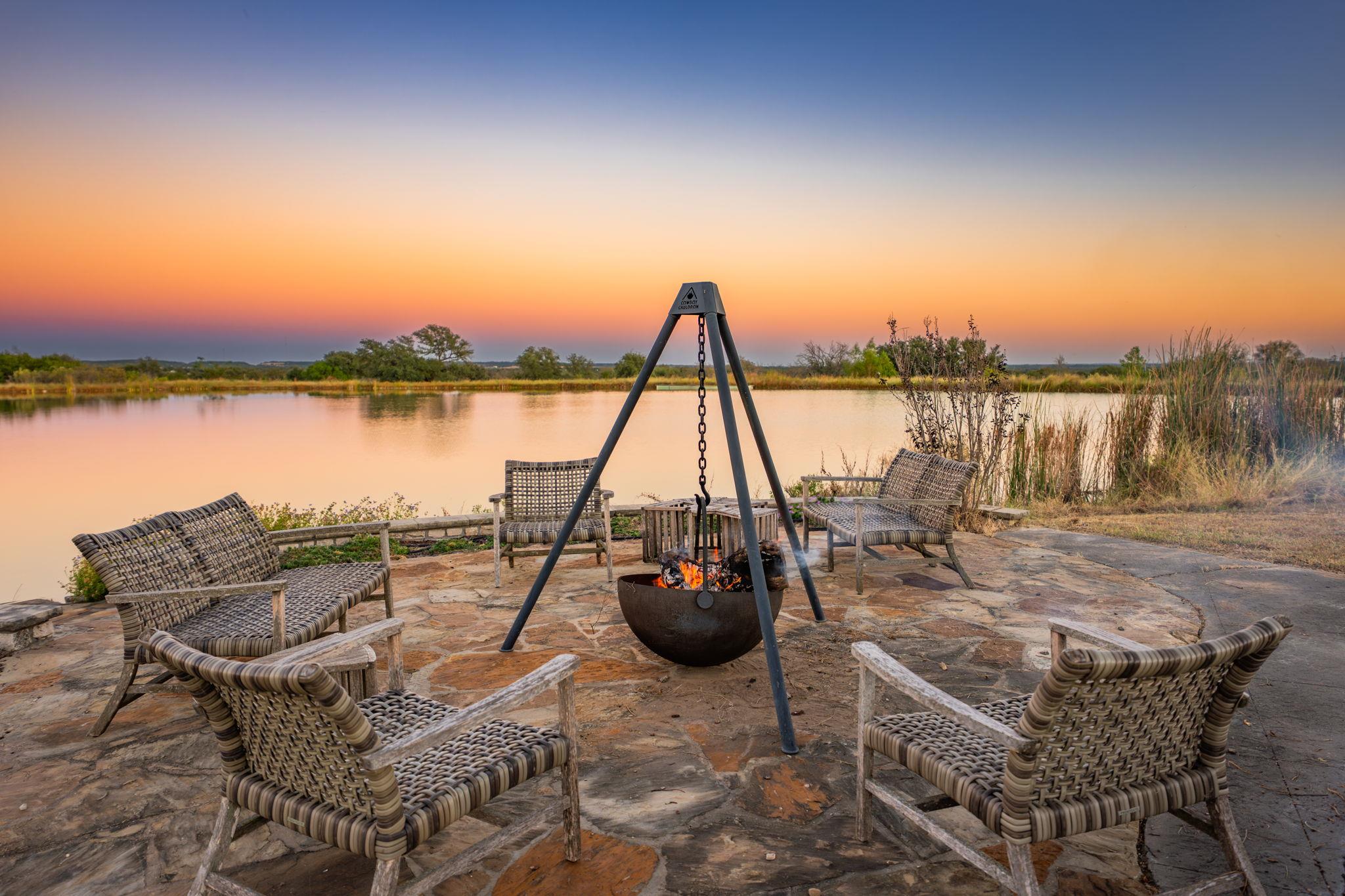 2574 County Road 211