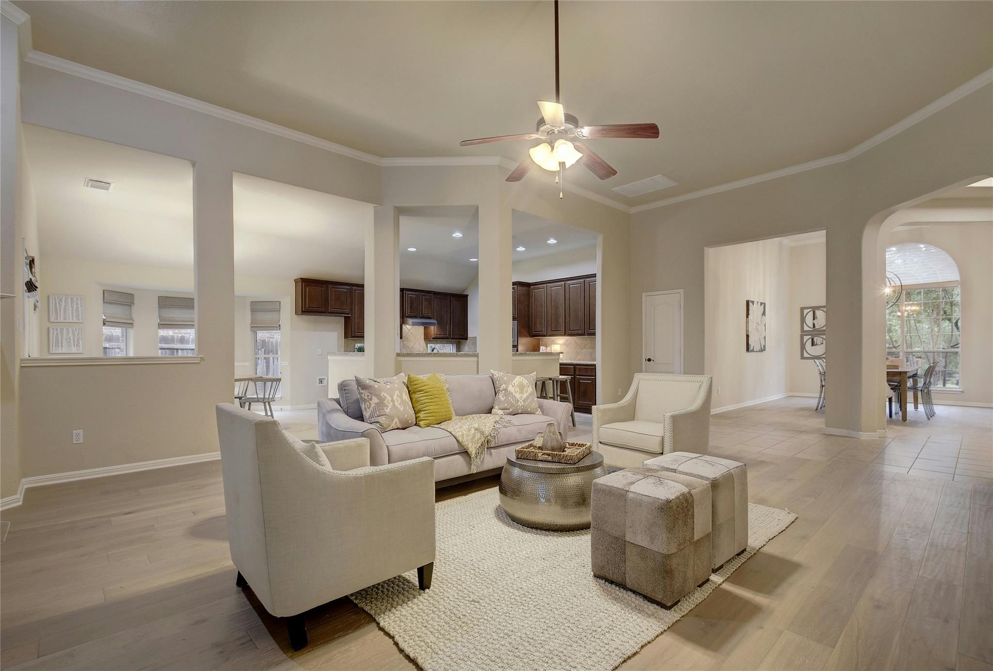 7208 Magenta LN