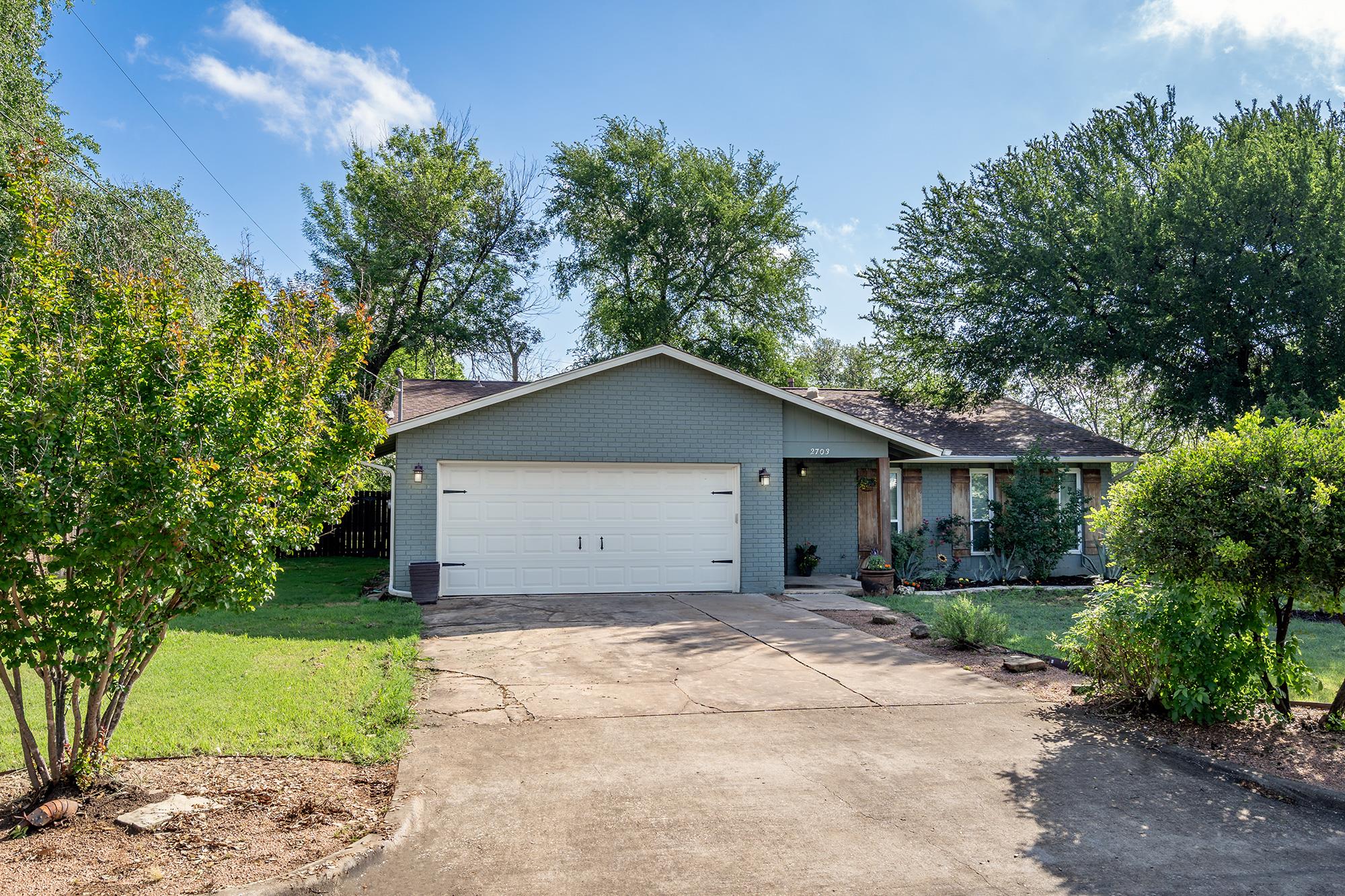 2703 Parker DR