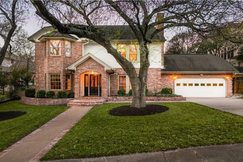 Photo of 1702 Crested Butte DR, Austin, TX 78746 (MLS # 8498280)