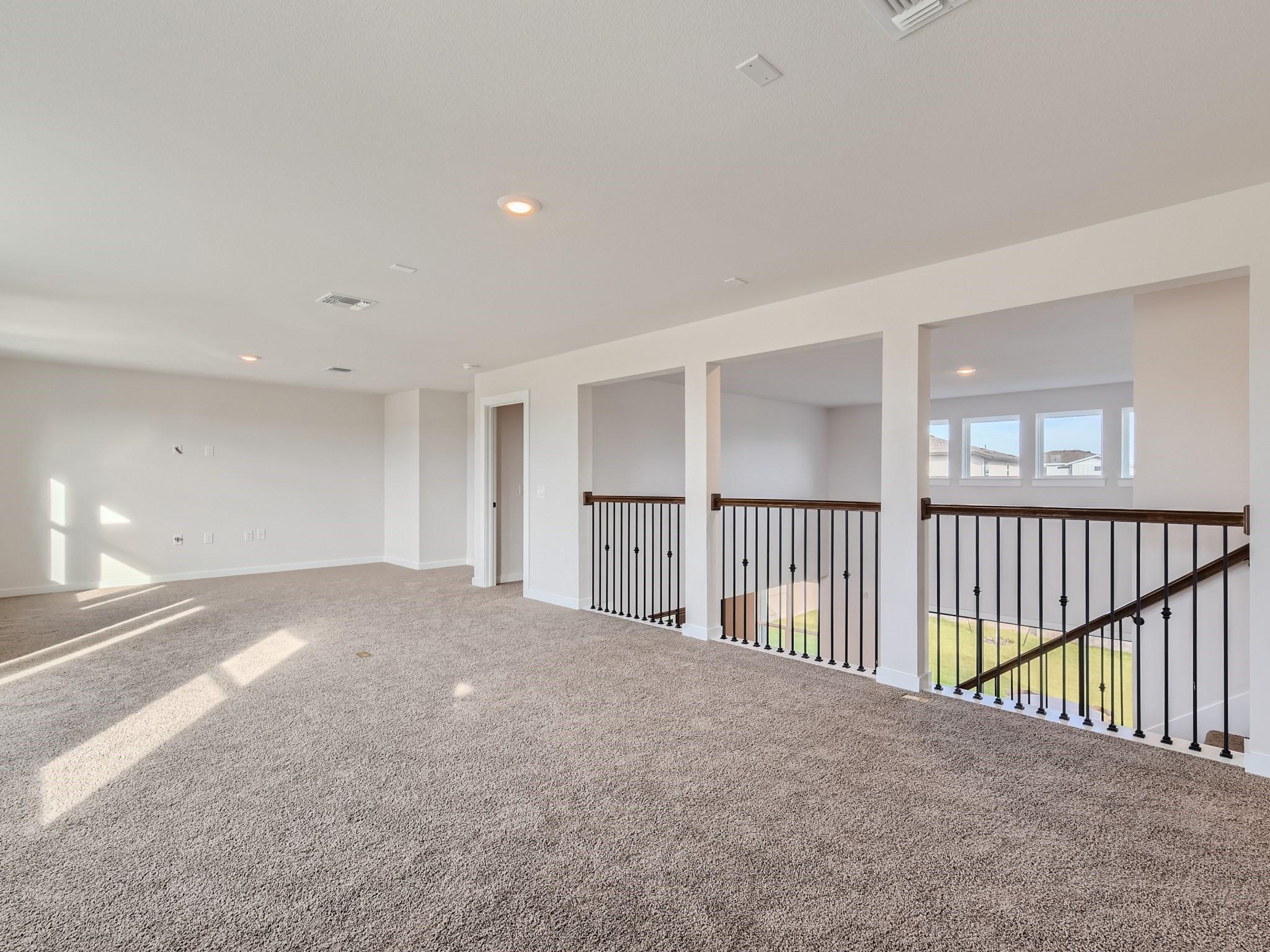 Austin, Texas 78744, United States, 4 Bedrooms Bedrooms, ,3 BathroomsBathrooms,Residential,Active,573