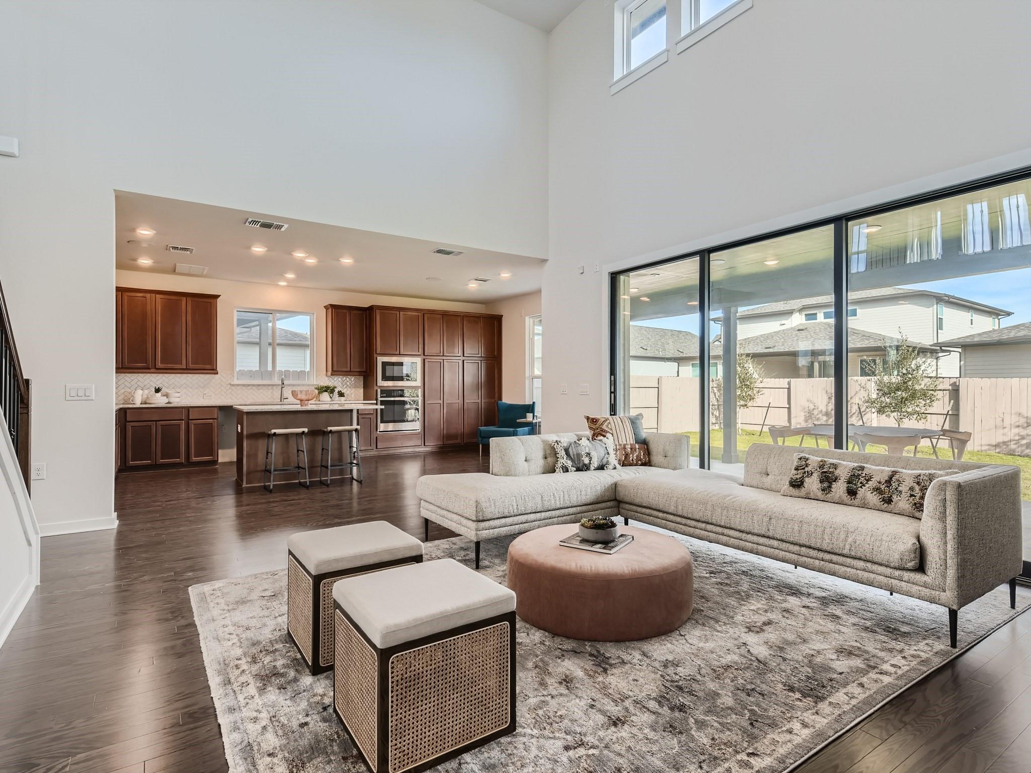 Austin, Texas 78744, United States, 4 Bedrooms Bedrooms, ,3 BathroomsBathrooms,Residential,Active,573