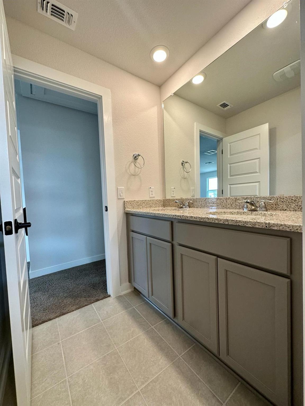 Austin, Texas 78744, United States, 4 Bedrooms Bedrooms, ,3 BathroomsBathrooms,Residential,Active,573