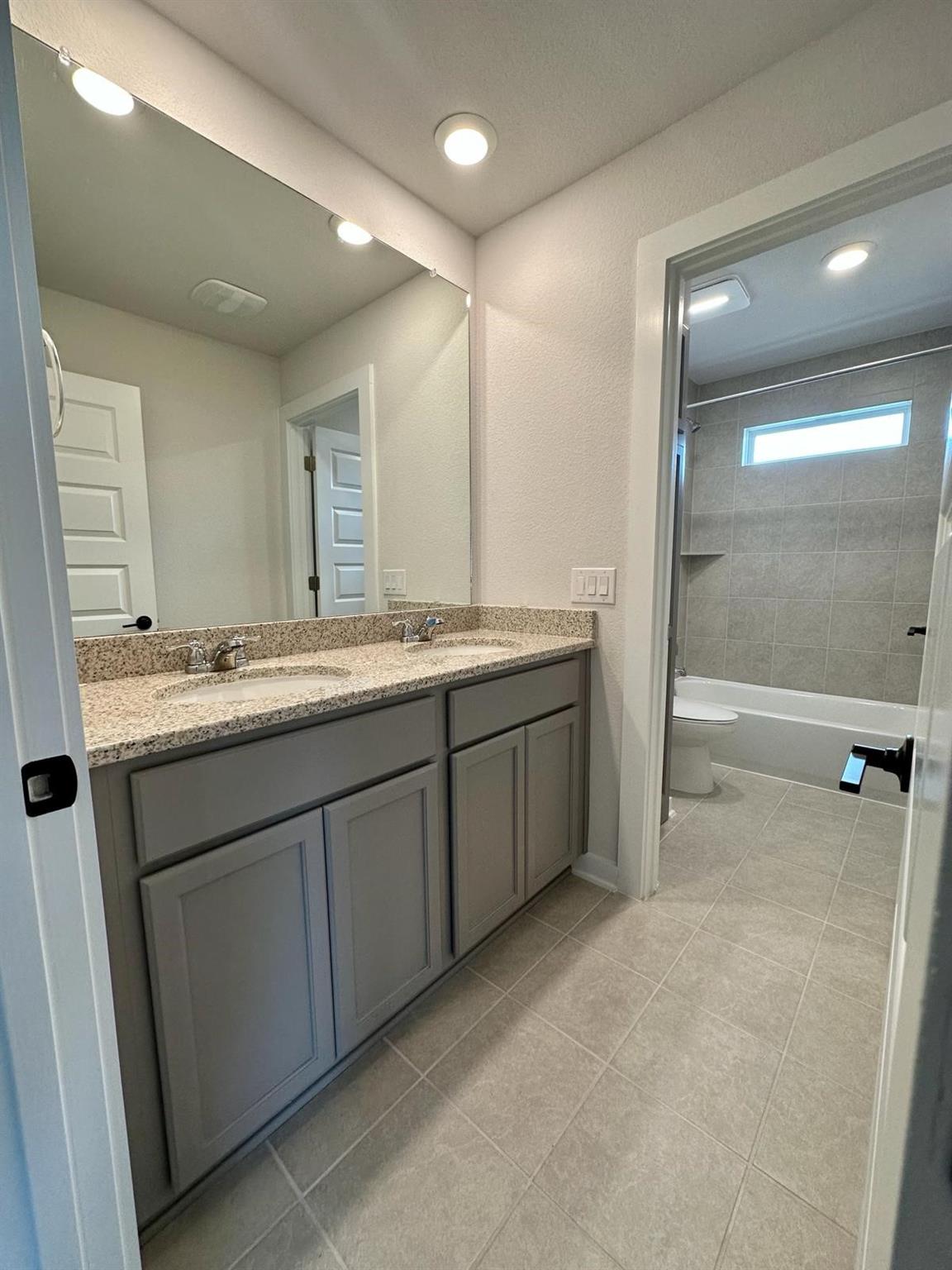 Austin, Texas 78744, United States, 4 Bedrooms Bedrooms, ,3 BathroomsBathrooms,Residential,Active,573