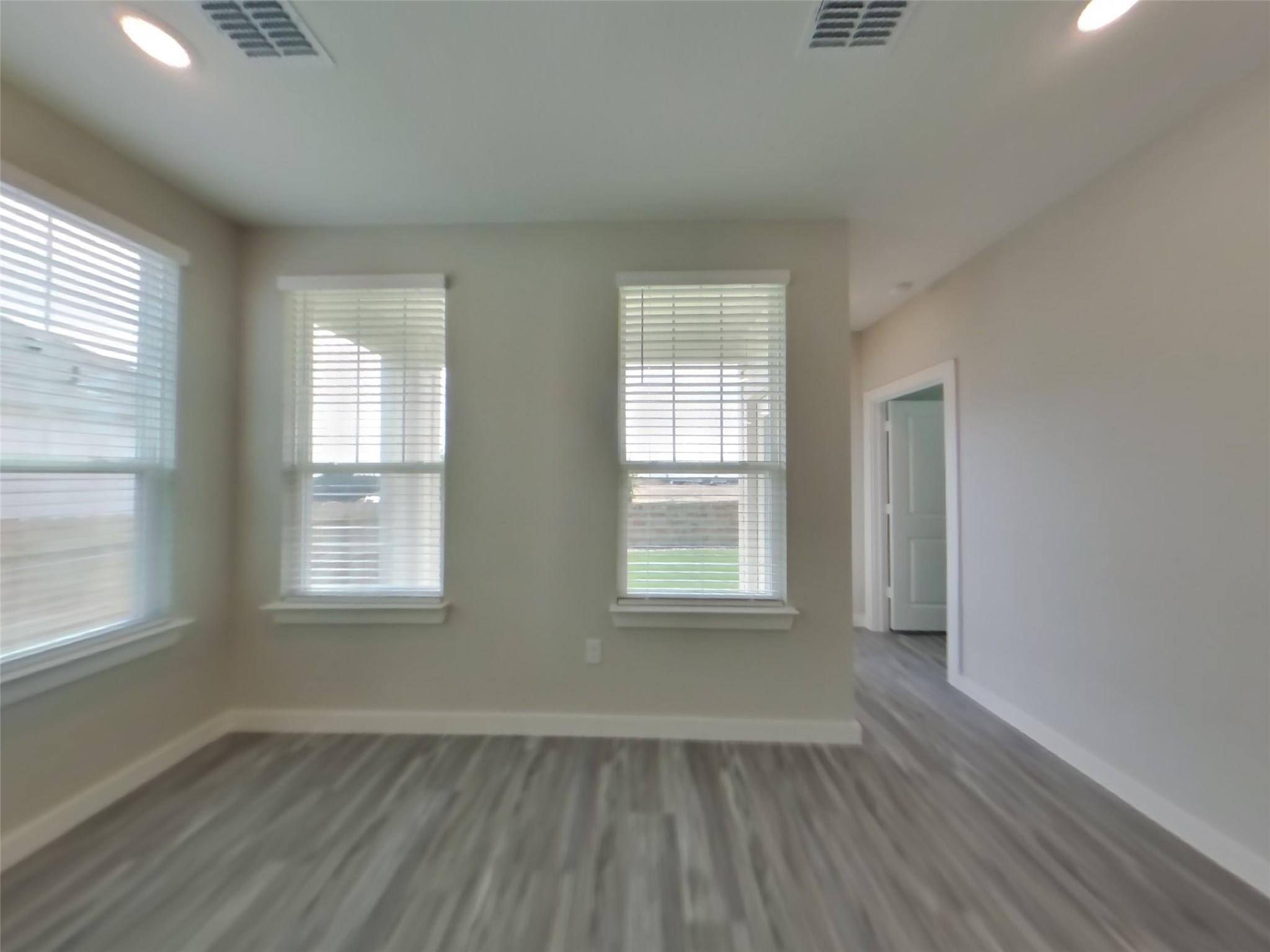 1557 Mexican Heather DR