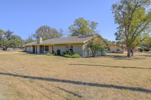 1013 Highland DR Highland Haven TX 78654