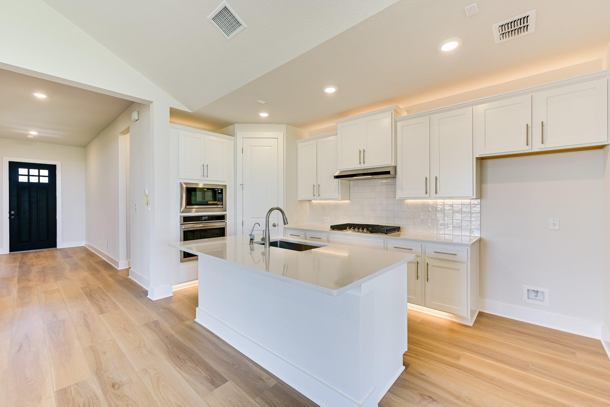427 Fountain Grass DR