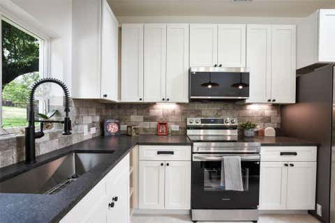 Tiny photo for 10901 W Lakeview DR, Jonestown, TX 78645 (MLS # 6631132)