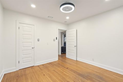 Tiny photo for 2906 Breeze TER, Austin, TX 78722 (MLS # 6600457)