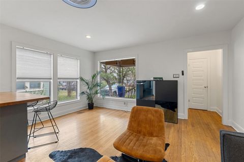 Tiny photo for 2906 Breeze TER, Austin, TX 78722 (MLS # 6600457)