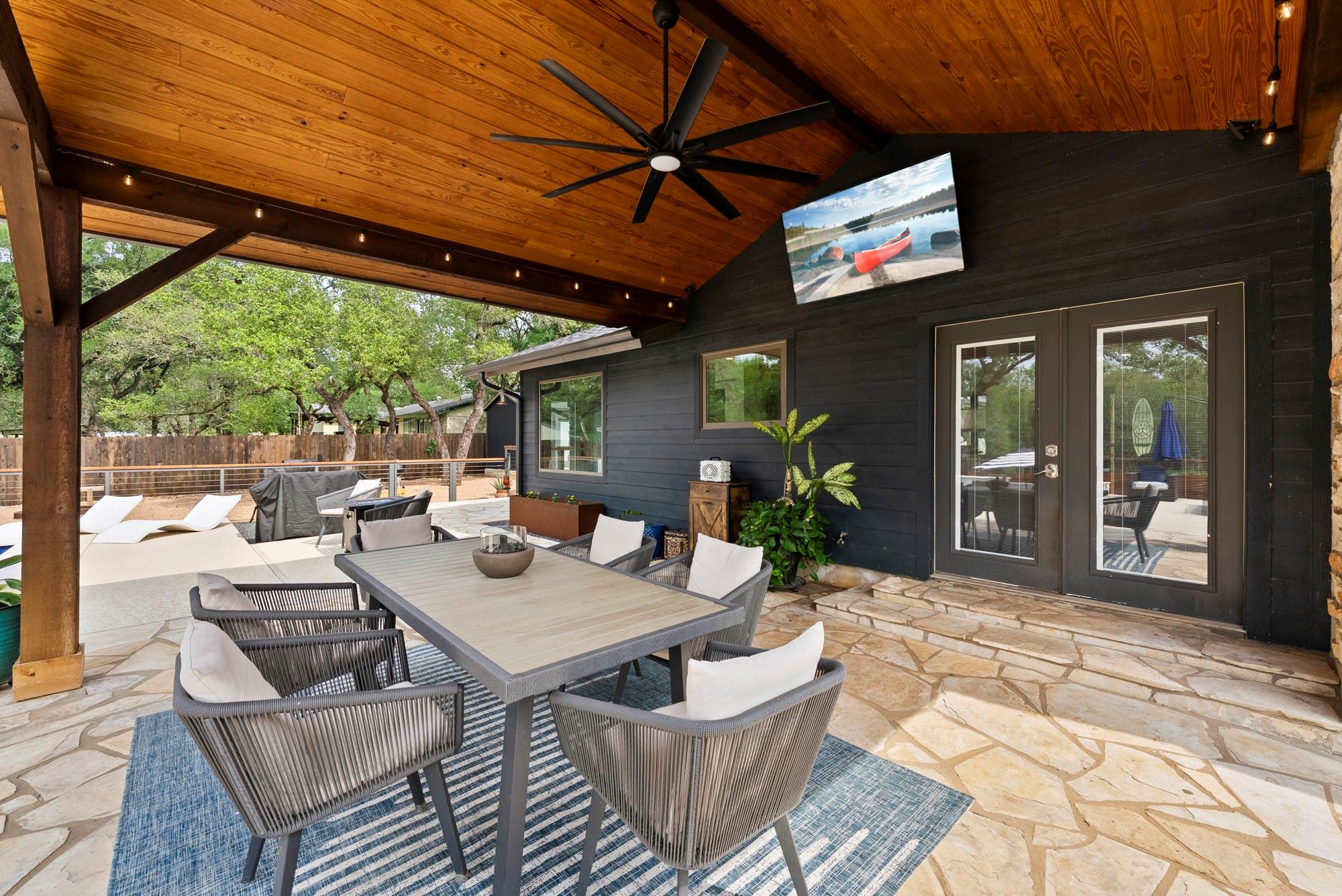 2802 Robin RD