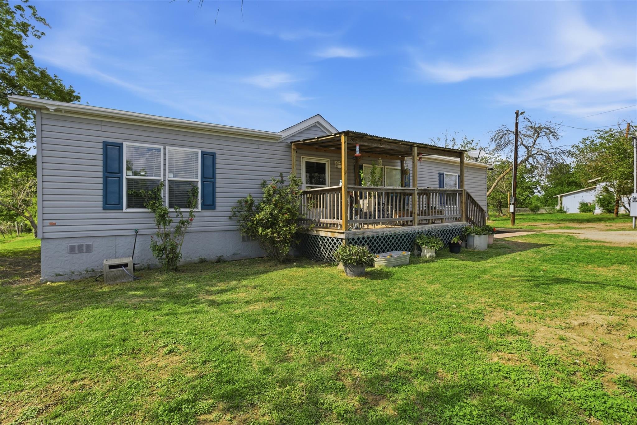 612 Lilac WAY