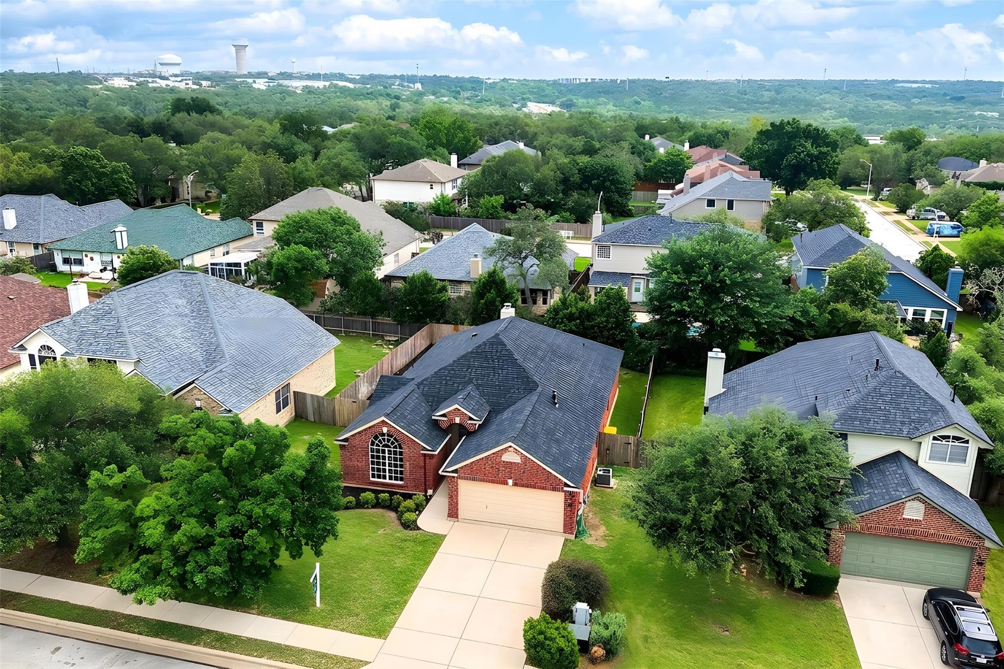 2218 Macaw DR