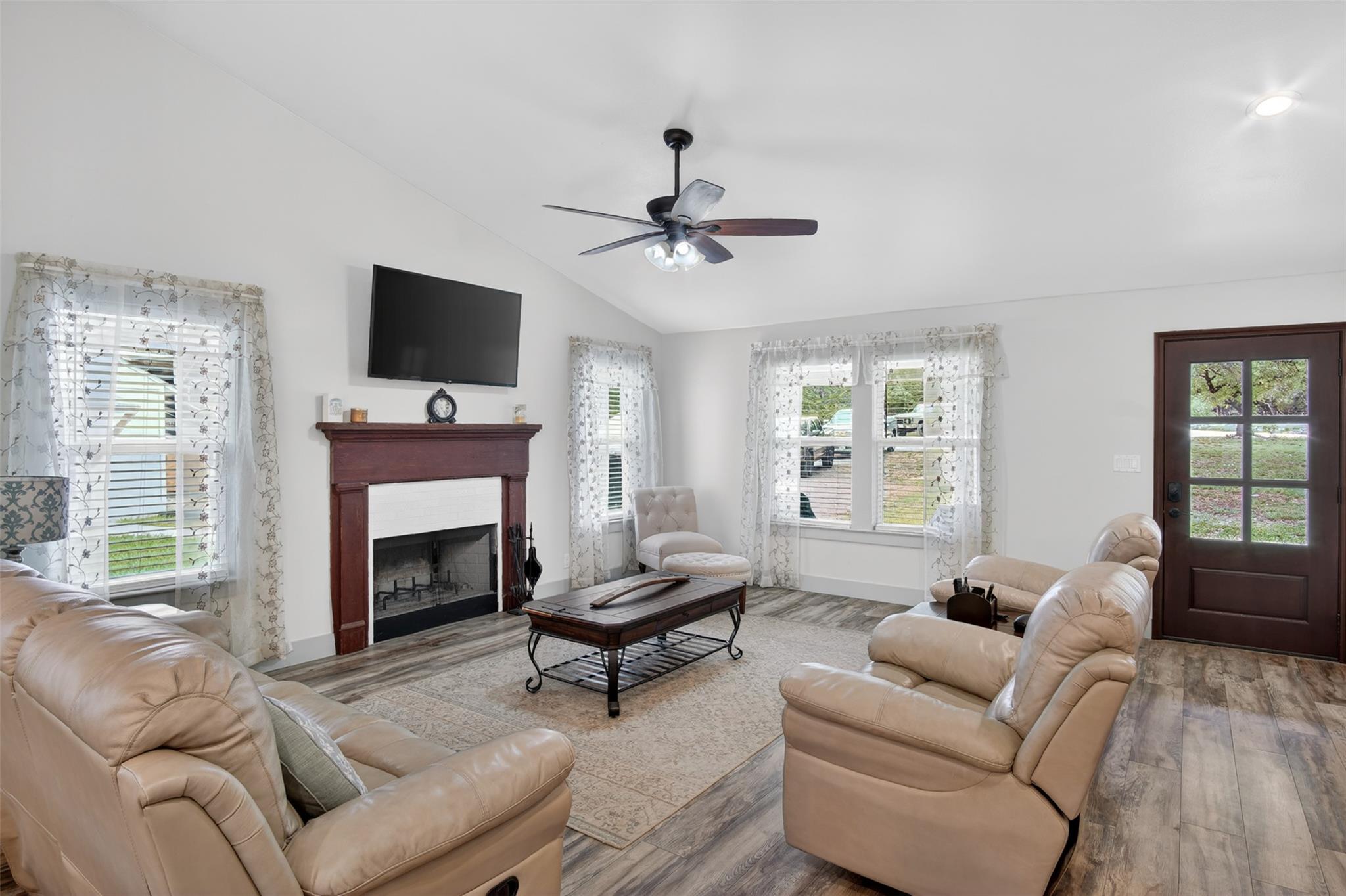 360 Darwin DR