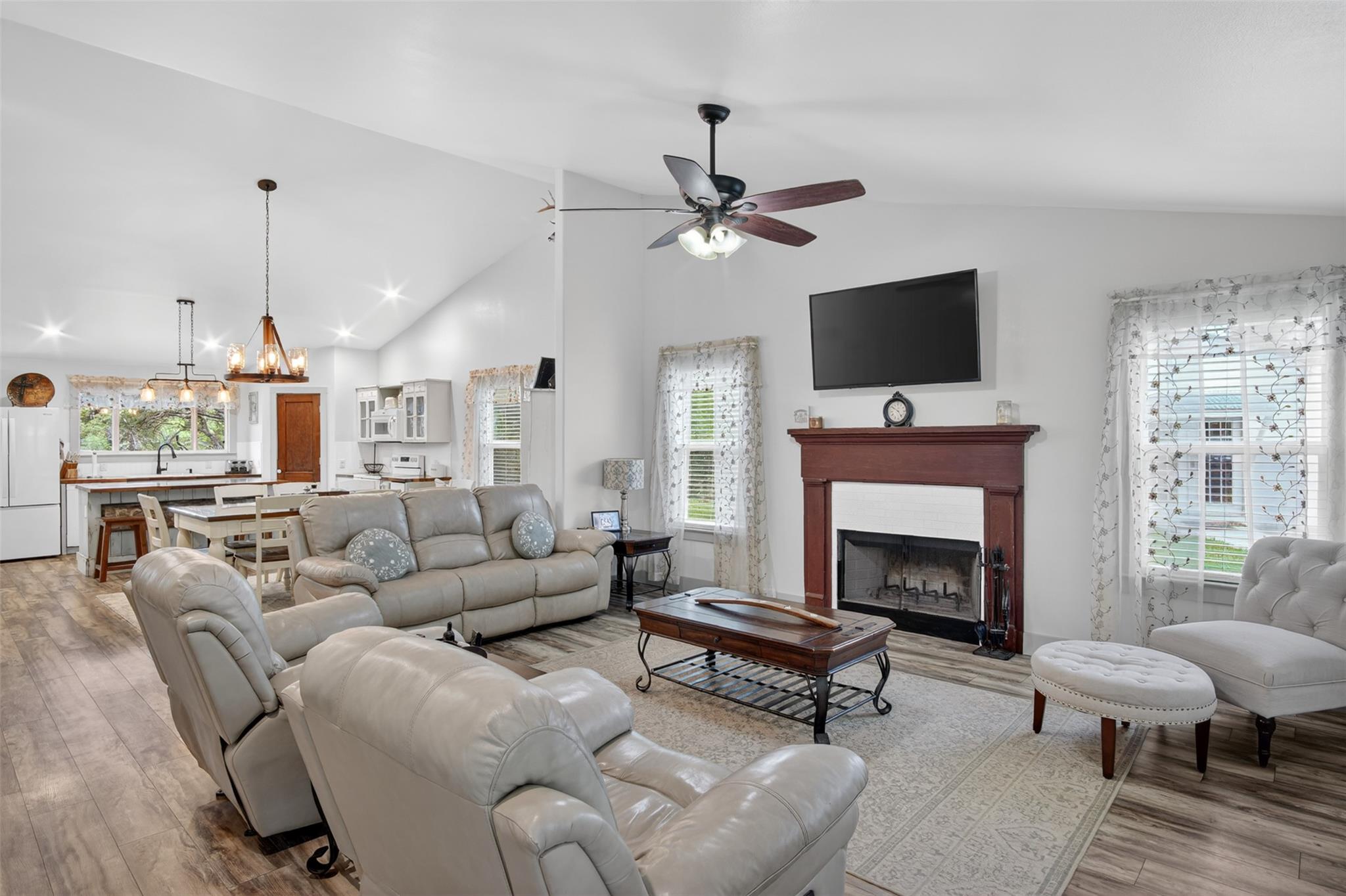 360 Darwin DR
