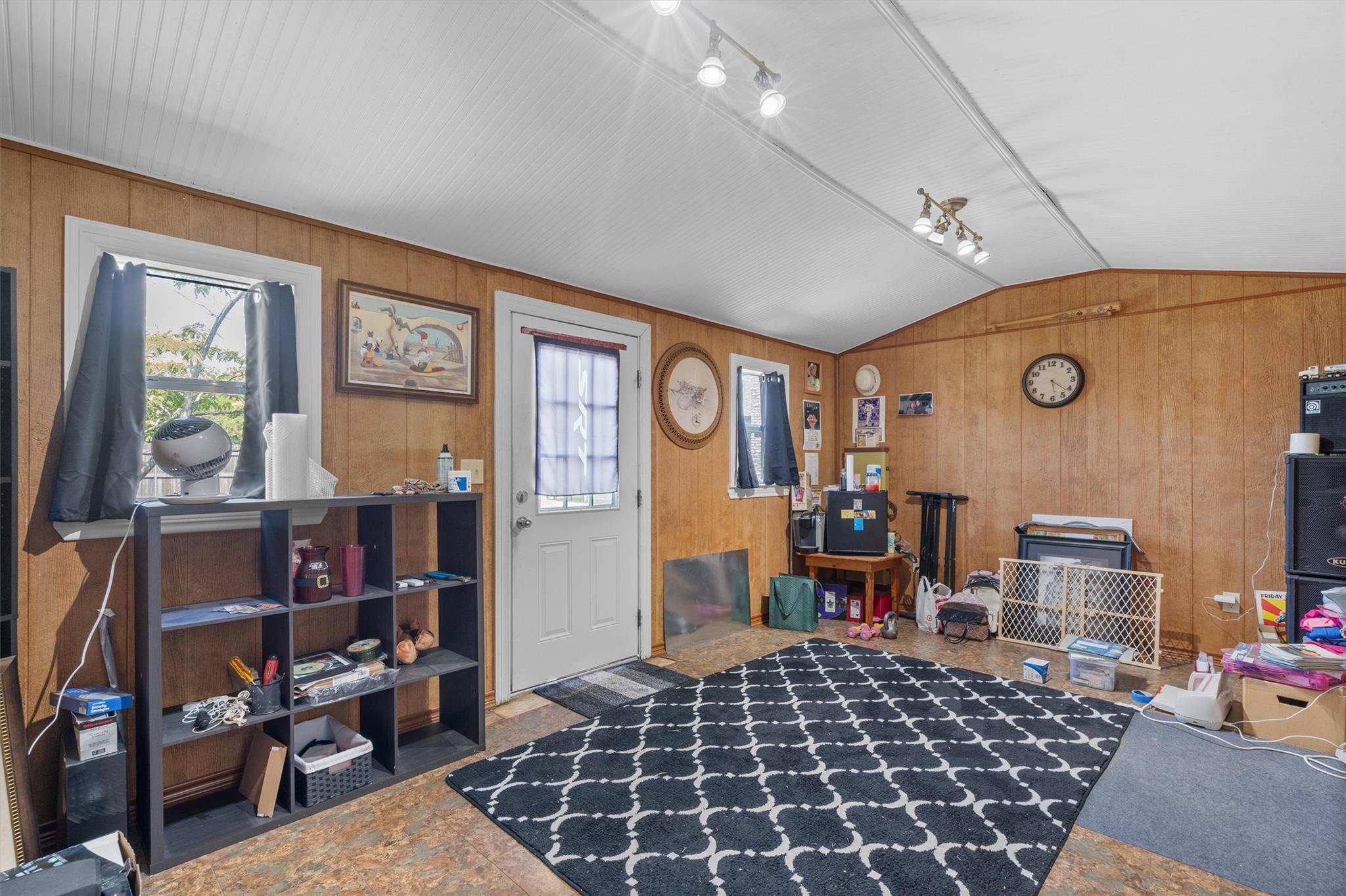 Taylor, Texas 76574, United States, 3 Bedrooms Bedrooms, ,2 BathroomsBathrooms,Residential,Active,126444