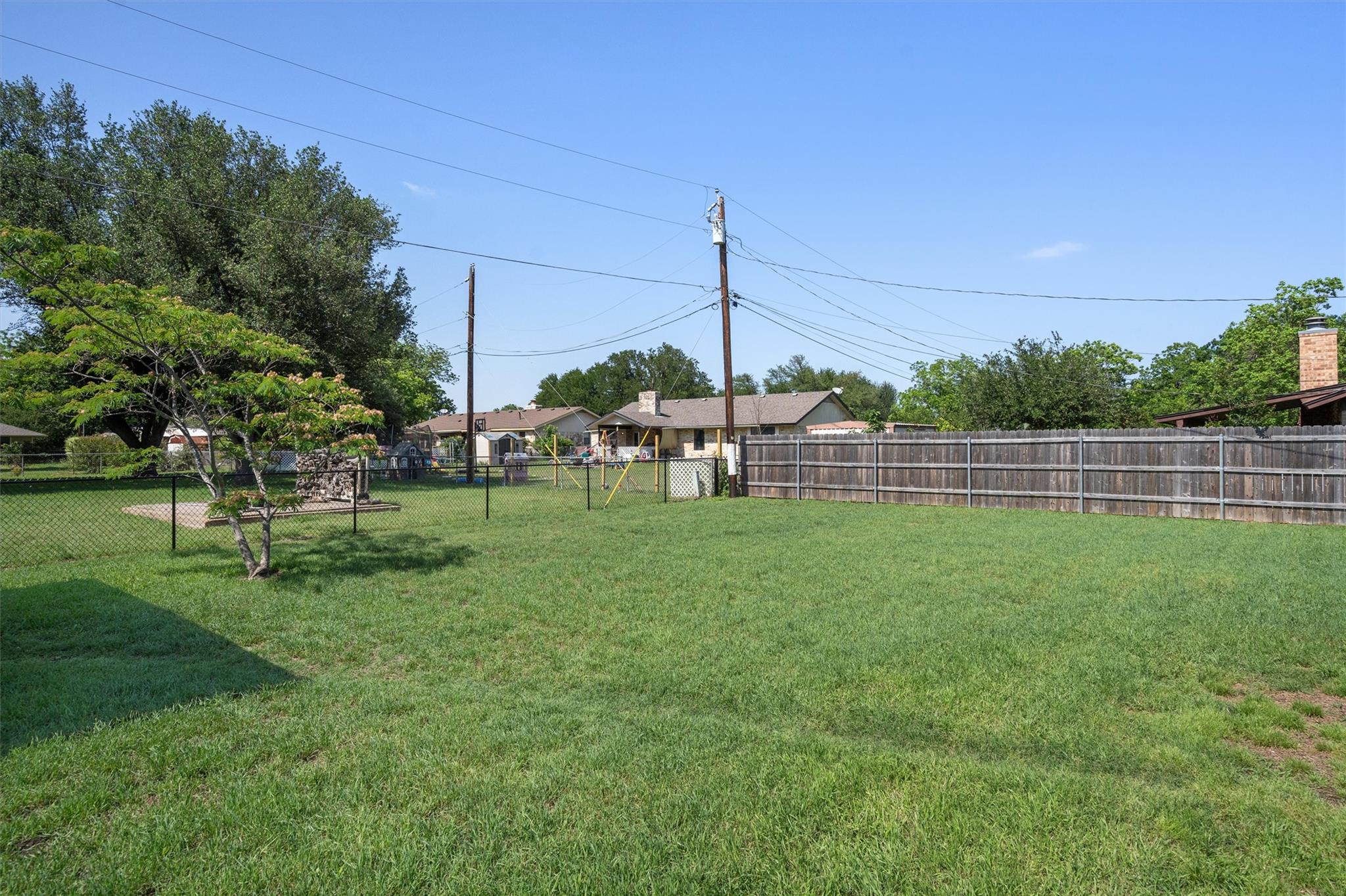 Taylor, Texas 76574, United States, 3 Bedrooms Bedrooms, ,2 BathroomsBathrooms,Residential,Active,126444