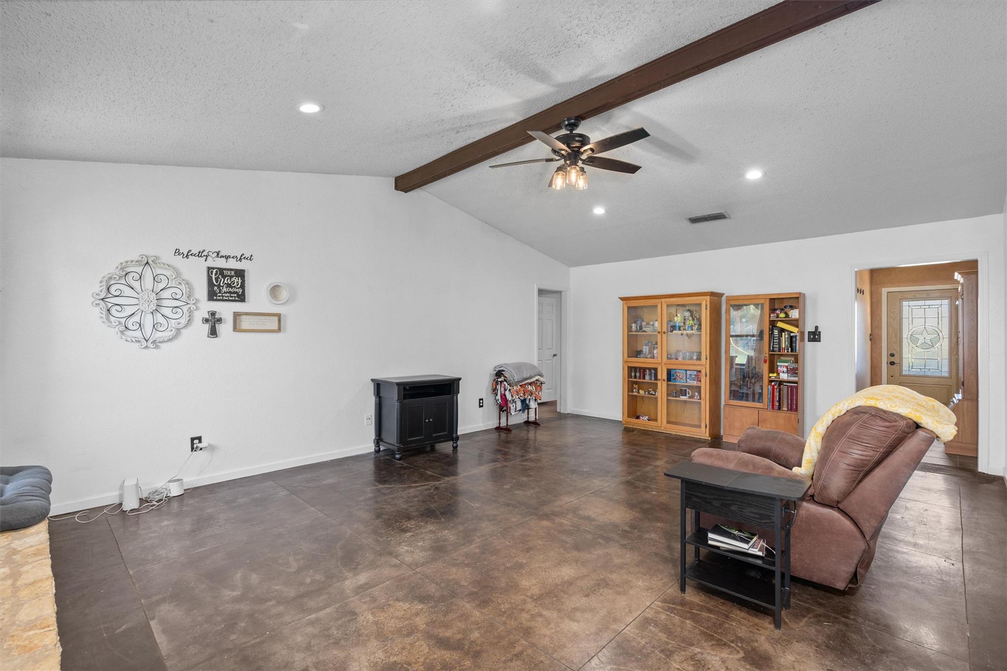 Taylor, Texas 76574, United States, 3 Bedrooms Bedrooms, ,2 BathroomsBathrooms,Residential,Active,126444