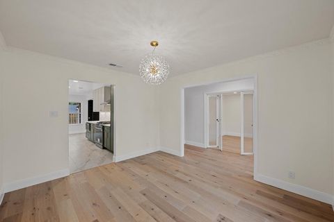 Tiny photo for 8909 Laurel Grove DR, Austin, TX 78758 (MLS # 8418583)