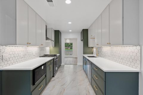 Tiny photo for 8909 Laurel Grove DR, Austin, TX 78758 (MLS # 8418583)