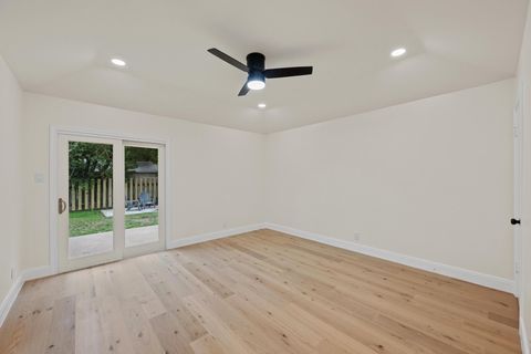 Tiny photo for 8909 Laurel Grove DR, Austin, TX 78758 (MLS # 8418583)
