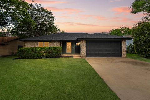 2107 Cindy LN Austin TX 78727