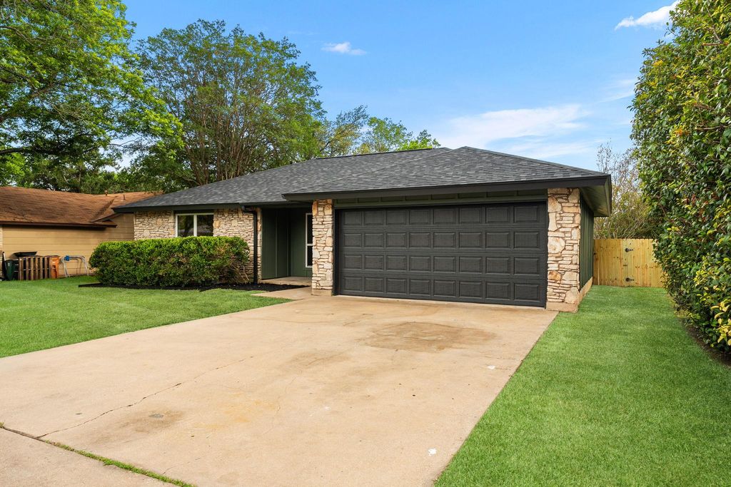 Photo of 2107 Cindy LN, Austin, TX 78727 (MLS # 4779053)