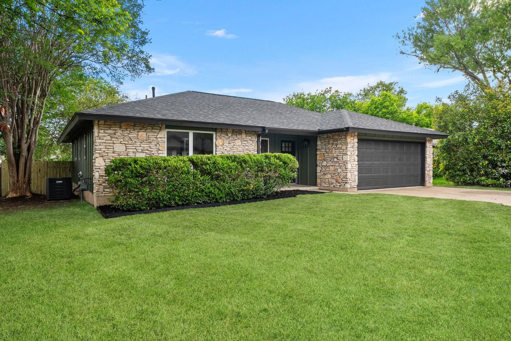 Photo of 2107 Cindy LN, Austin, TX 78727 (MLS # 4779053)