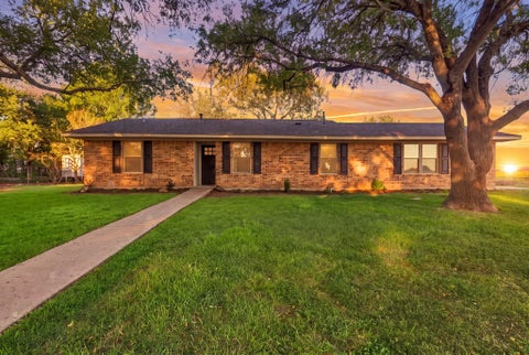 Photo of 1714 Twin Island DR, Lockhart, TX 78644 (MLS # 1615258)