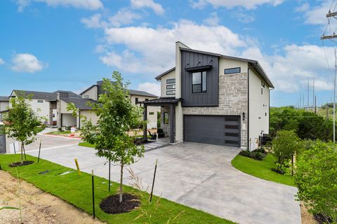 Photo of 604 Grapeleaf DR, Lakeway, TX 78738 (MLS # 9522582)