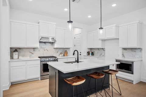 Tiny photo for 604 Grapeleaf DR, Lakeway, TX 78738 (MLS # 9522582)