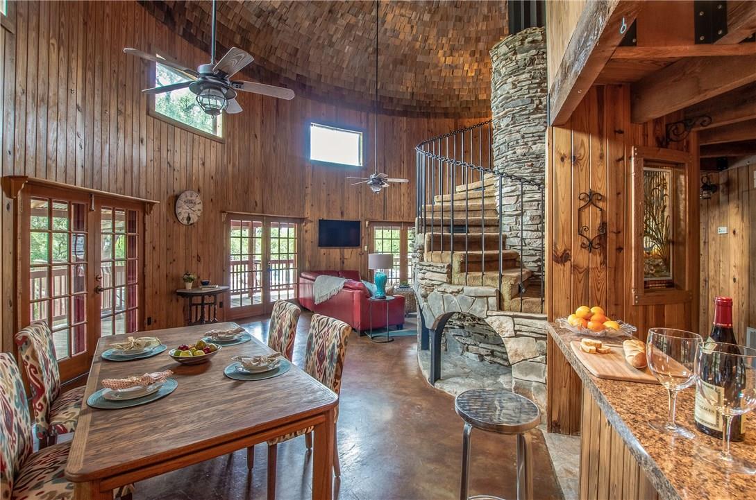 450 Oakwood LOOP