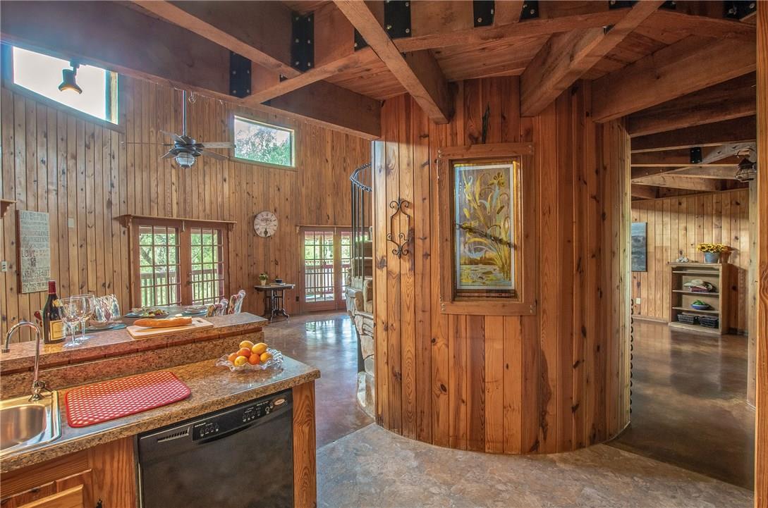 450 Oakwood LOOP