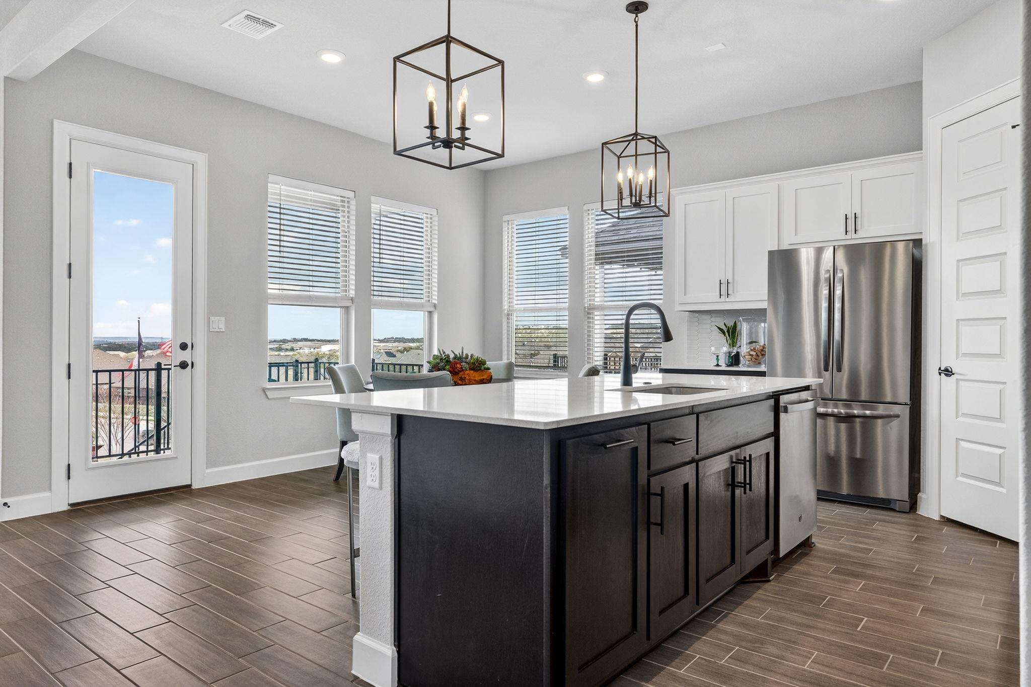6816 Empresa DR
