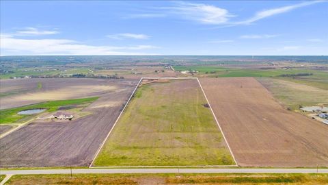 20512 Cameron RD Coupland TX 78615