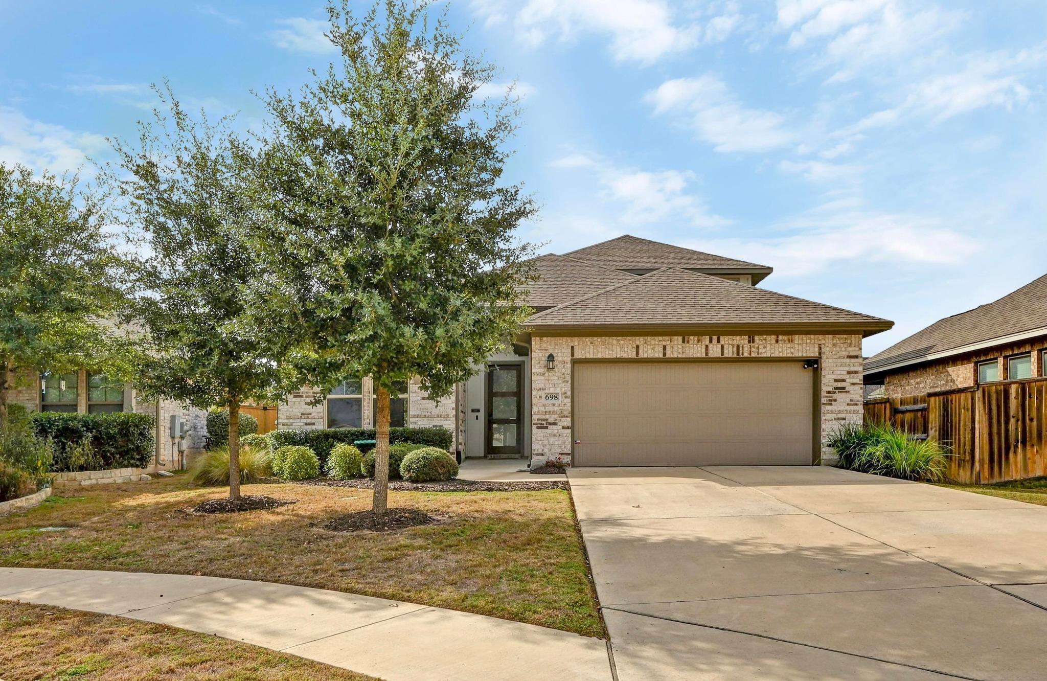 698 Coyote Creek WAY