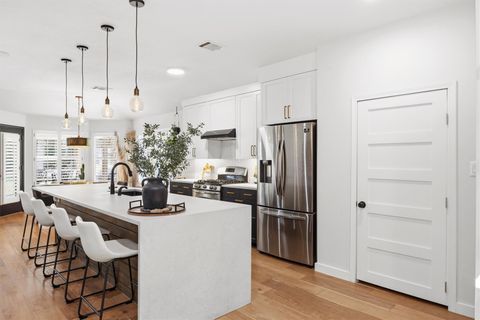 Tiny photo for 6921 Beatty DR, Austin, TX 78749 (MLS # 9676835)