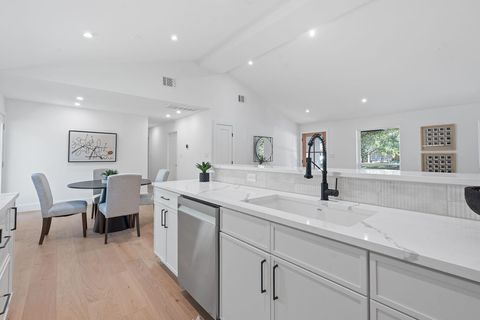 Tiny photo for 8414 Briarwood LN, Austin, TX 78757 (MLS # 5689553)