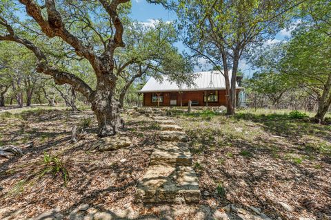 Photo of 501 Oak Knob DR, Wimberley, TX 78676 (MLS # 2714428)
