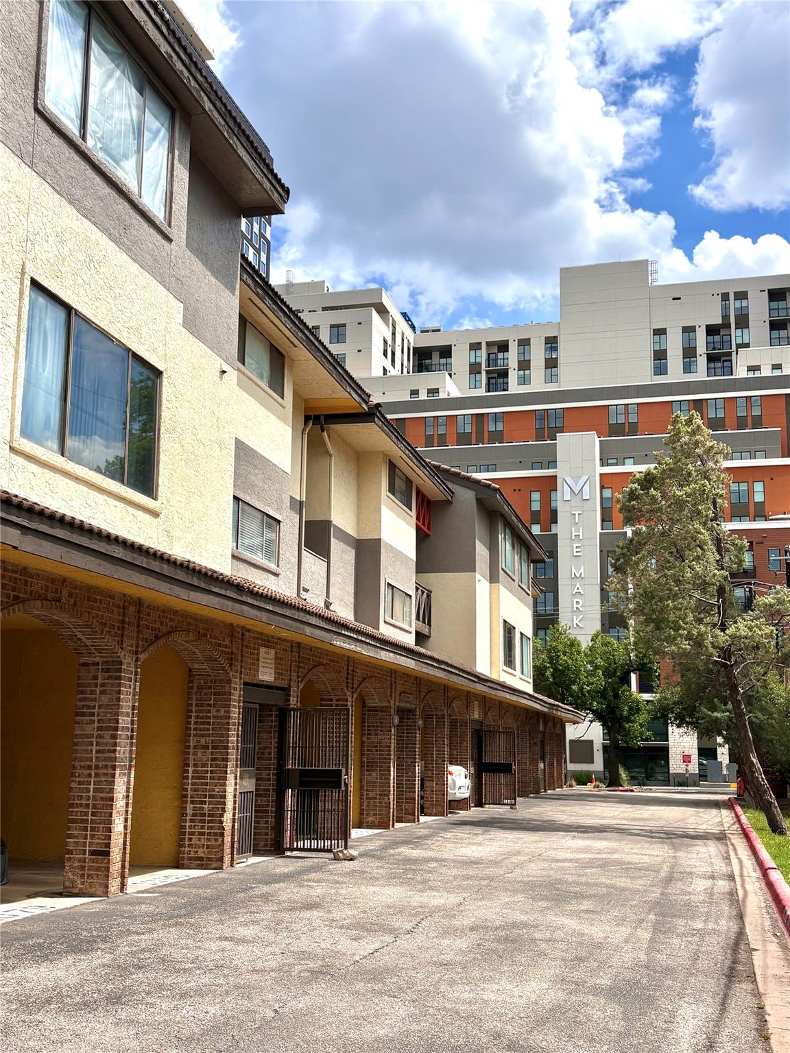 806 W 24th ST 202