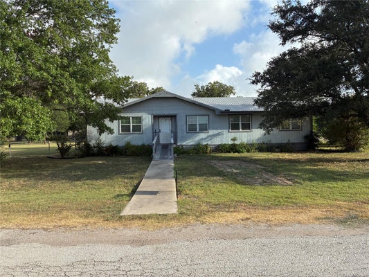 705 E UMLANG ST, THORNDALE, TX 76577 - Image 4e7057e6167e6a892dcd8516f895343d/561603138