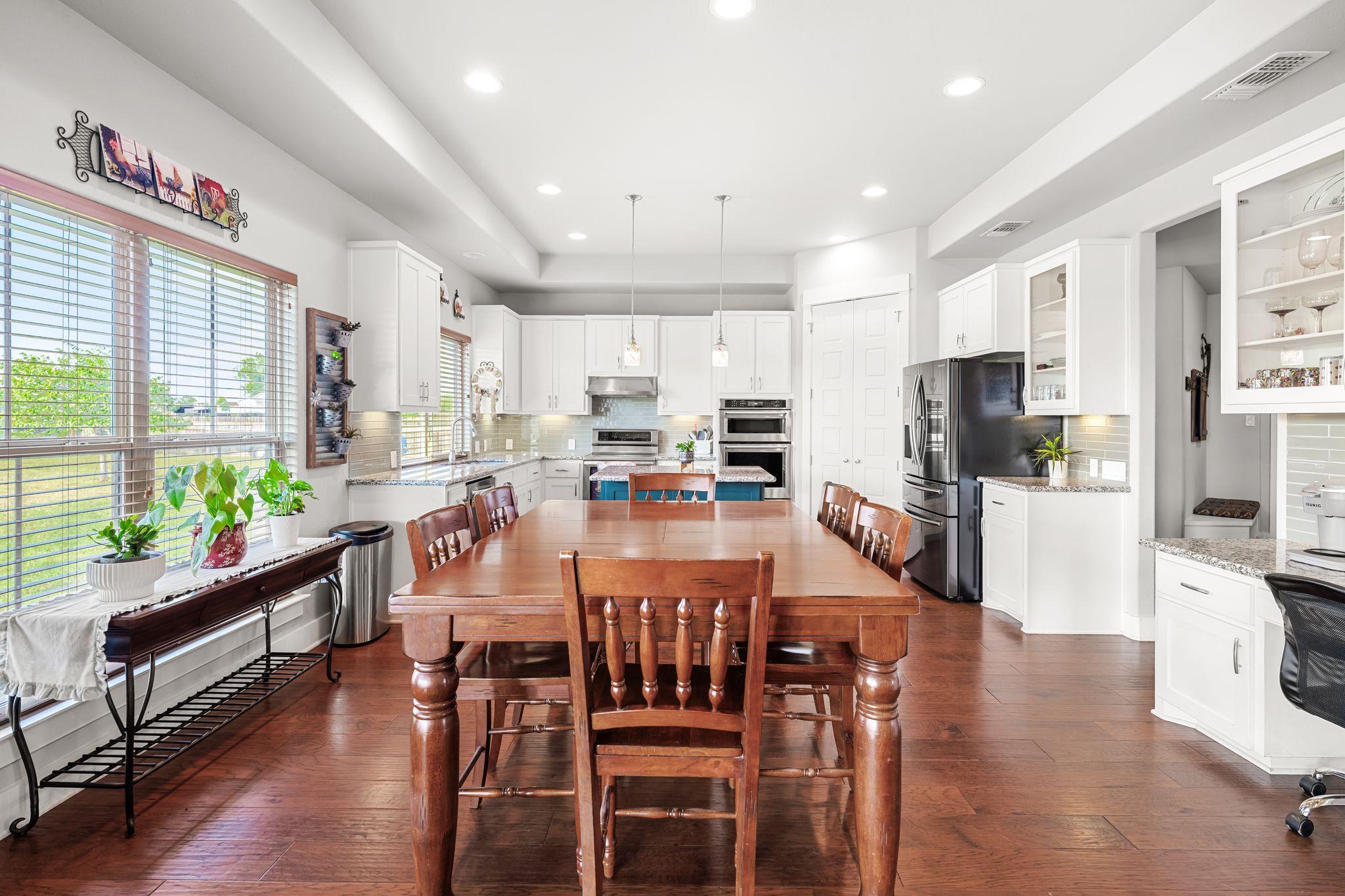 105 E Doucet CV