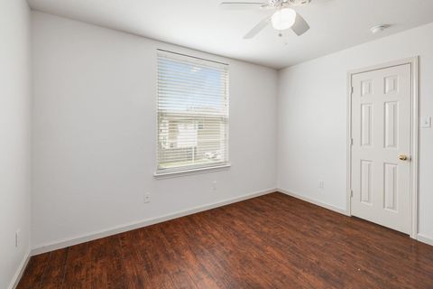 Tiny photo for 812 Emily Dickerson PL #B, Pflugerville, TX 78660 (MLS # 3495182)