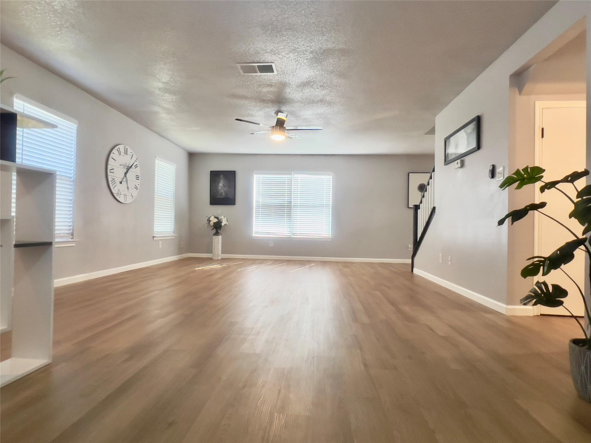 2411 Glen Field DR