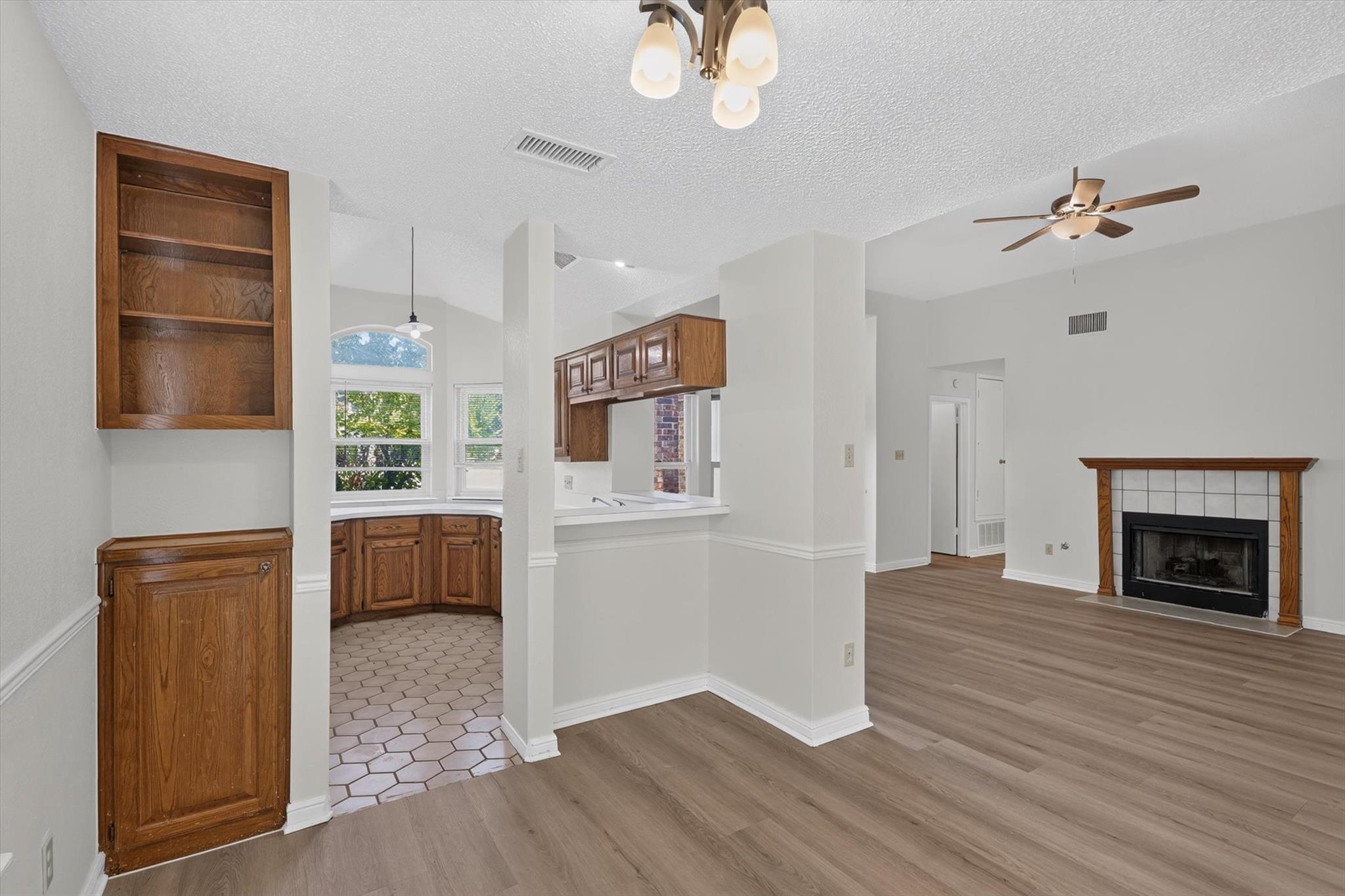 2118 Elder PL