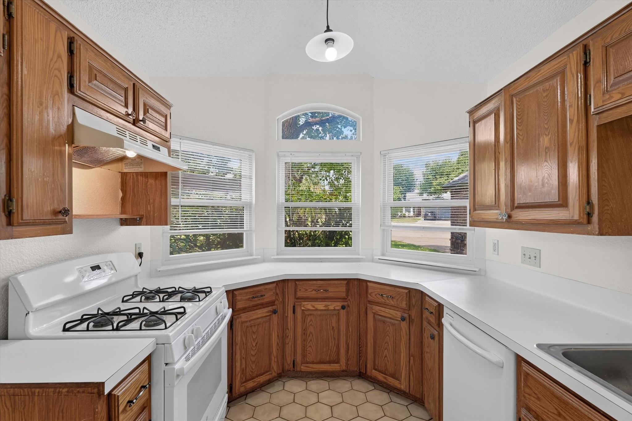 2118 Elder PL